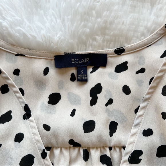 Printed Ruffle Sleeve Top - Picture 3 of 3